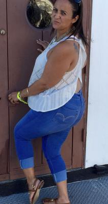 Latina milfs pretty feet