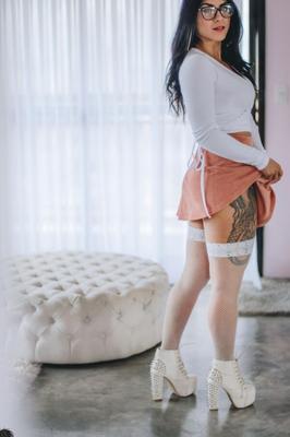 Suicide Girls – Keuchi – Weichheit