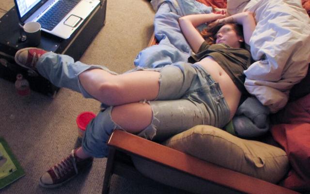Me prélasser dans mon jean déchiré