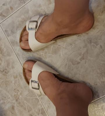 SOY FETICHE DE PIES Y SANDALIAS