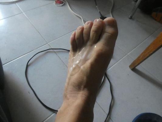 Cummy Feet