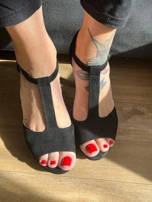 Pés com sapatos para fap 131