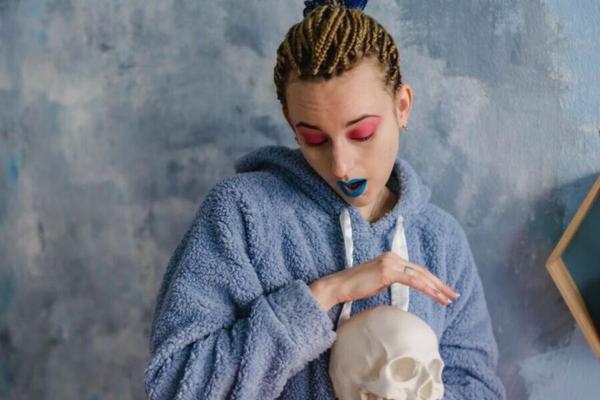 Suicide Girls - Iluna - Stars Hear Me