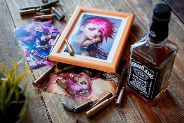 Suicide Girls - Avrora - Everybody Panic!