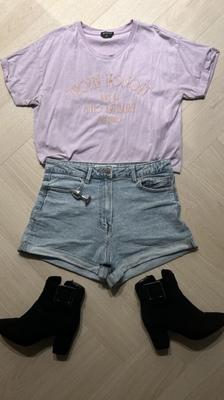 Джинсовые наряды для девушек — Голубые шорты Mom Stradivarius —