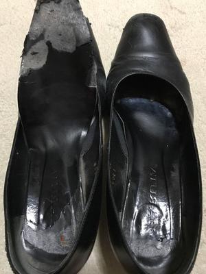 精液で台無しになったキャビンシューズ