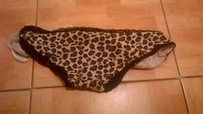 Cumming auf noch mehr Cumpig-Höschen
