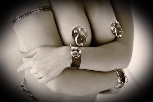 Filles soumises