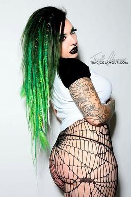 Green Haired Hottie Sicgrrl