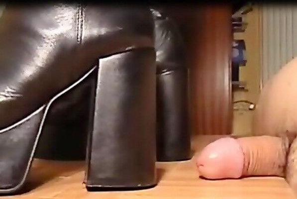 Plateaustiefel e Bestrafung