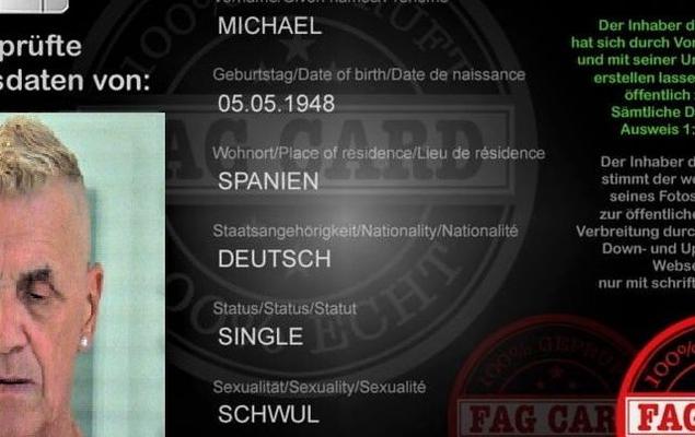 The faggot Michael Murphy displays himself