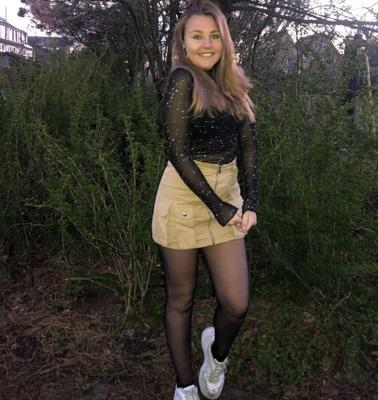 Niederländische Amateur-Babes in Nylonstrumpfhosen