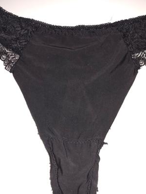 I found these dirty panties smelling of pussy and assI found the