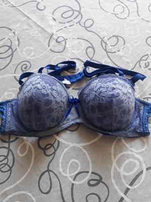 Os sutiãs da minha esposa.
