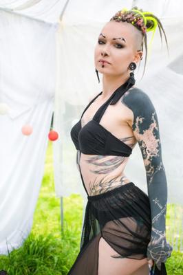 Suicide Girls - Sphera - Feel Free
