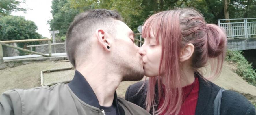 CHUPANDOLE LA LENGUA A MI PRIMA IRENE