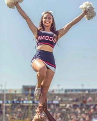 Cheerleaders of the Final Four: UConn