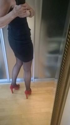 Mi abuela con pies de nailon y tacones altos