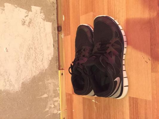 Who wants to buy my nike sneakers