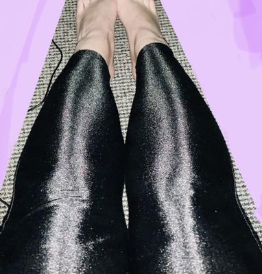 Pies de pantalones de discoteca