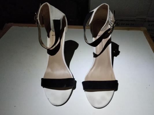 Zapatos el semen