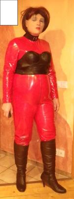 CD-Puta-Manuela en Lackcatsuit u. 