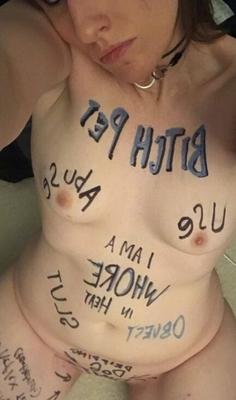Bodywriting chicks