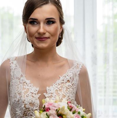Marlena (você) é uma esposa nova e pronta para ser tomada