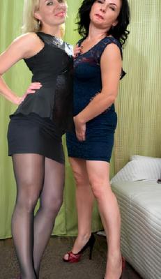 Catfight-Blonde vs Brunette