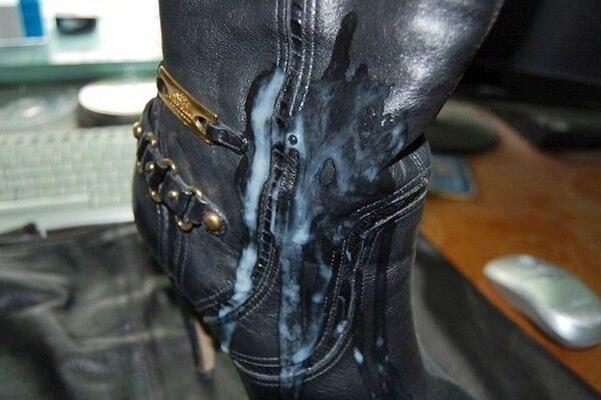 Partystiefel Miss Sabrina: Spritzen auf Sabrina`s Stiefel