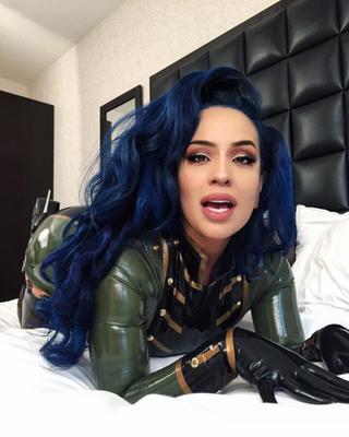 Kelly Lee Dekay – Korsetttrainerin
