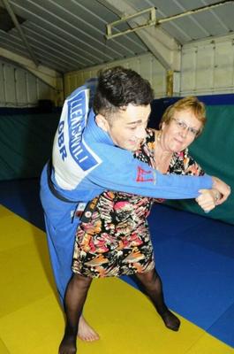 Self defence grannies