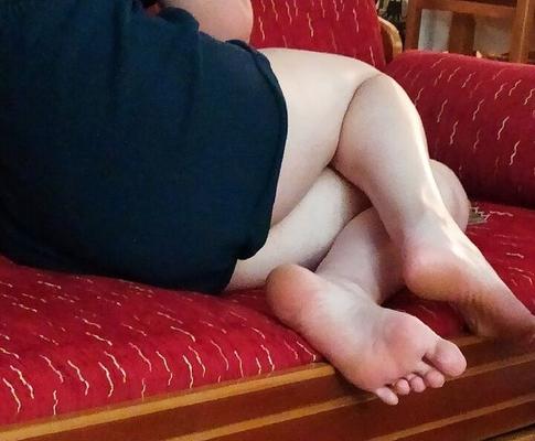 Semelles de pieds d'adolescents pour hommages !