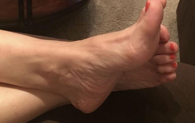¡¡¡Mi mamá tiene pies más lindos que tu mamá !!!!