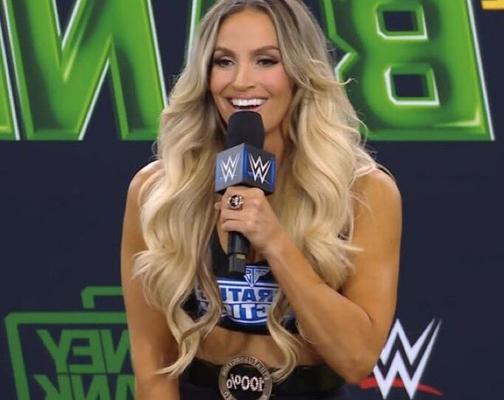 Trish Stratus 