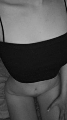 Meine feuchte Muschi und Dessous