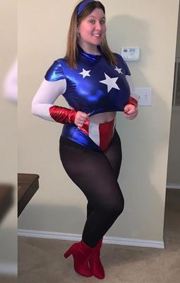 THICCのインフルエンサー、ローレンは服を脱いだことを後悔している