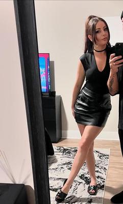 セクシーなドレスと衣装 8