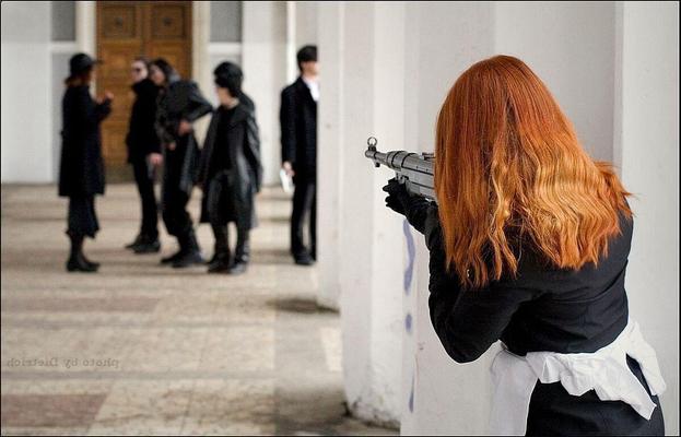 CHICAS SEXYS CON ARMAS...(ruega por tu vida)