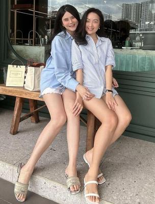 美しくセクシーなおいしい太い脚