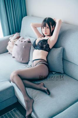 黒パンストを履いた日本人女性 (Niiii​​ce)