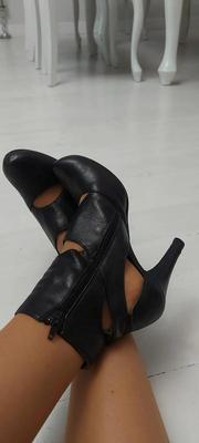 Pieds avec des chaussures pour fap