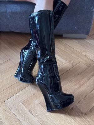 Pieds avec des chaussures pour fap