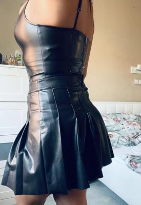 Leather and latex ladies 