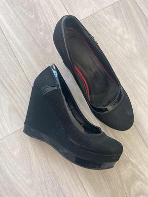 Chaussures bien usées sur Internet