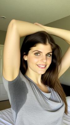 Alexandra Daddario ai Sweaty
