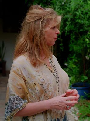 Busty UK milf tit salope Kate Garraway, TV Fuck Tour à Dubaï