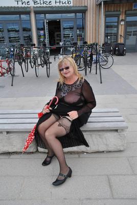 Candids de avó com roupas completas, mas super sexy