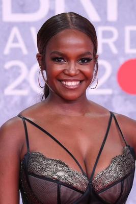 Sœurs de salope noire de milf tit Motsi et Oti Mabuse, Black Hucows