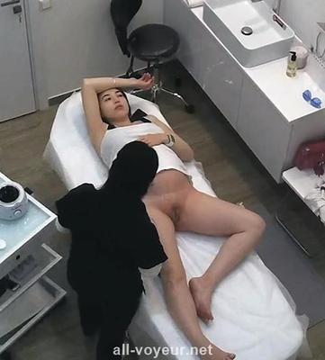 Camina oculta del salón cosmético Cabina